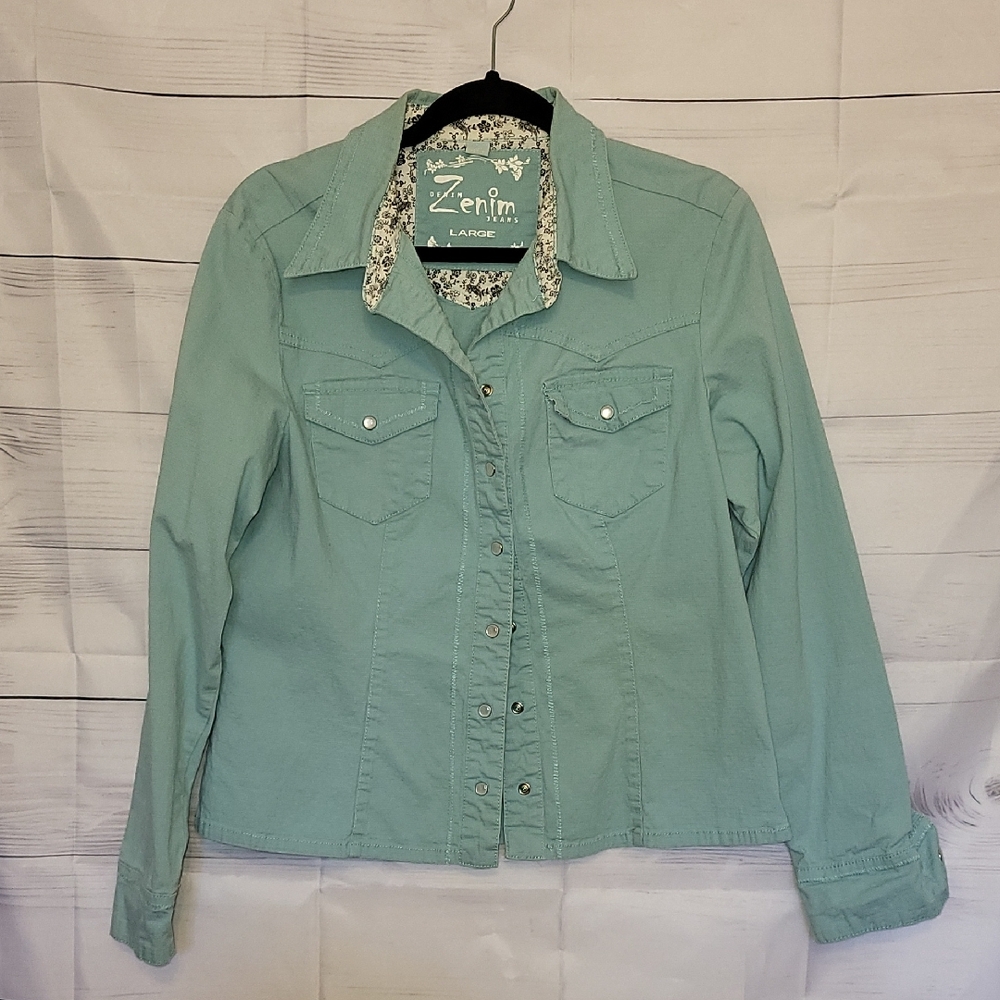 Zenim Women's Teal Button-Down Shirt